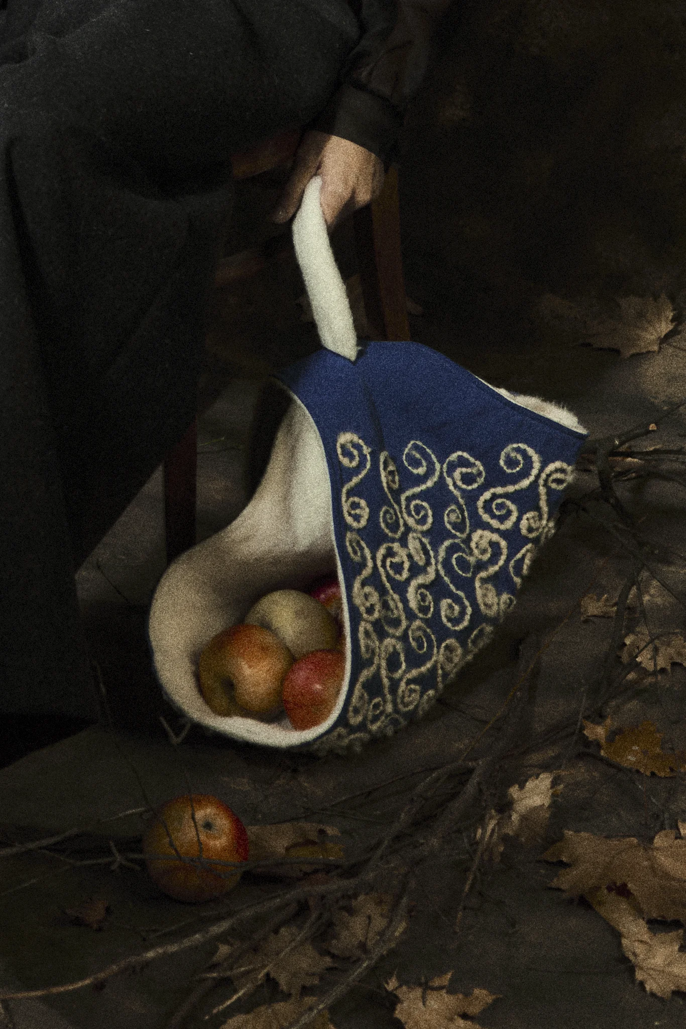 AUTUMN LEAVES — photo 2