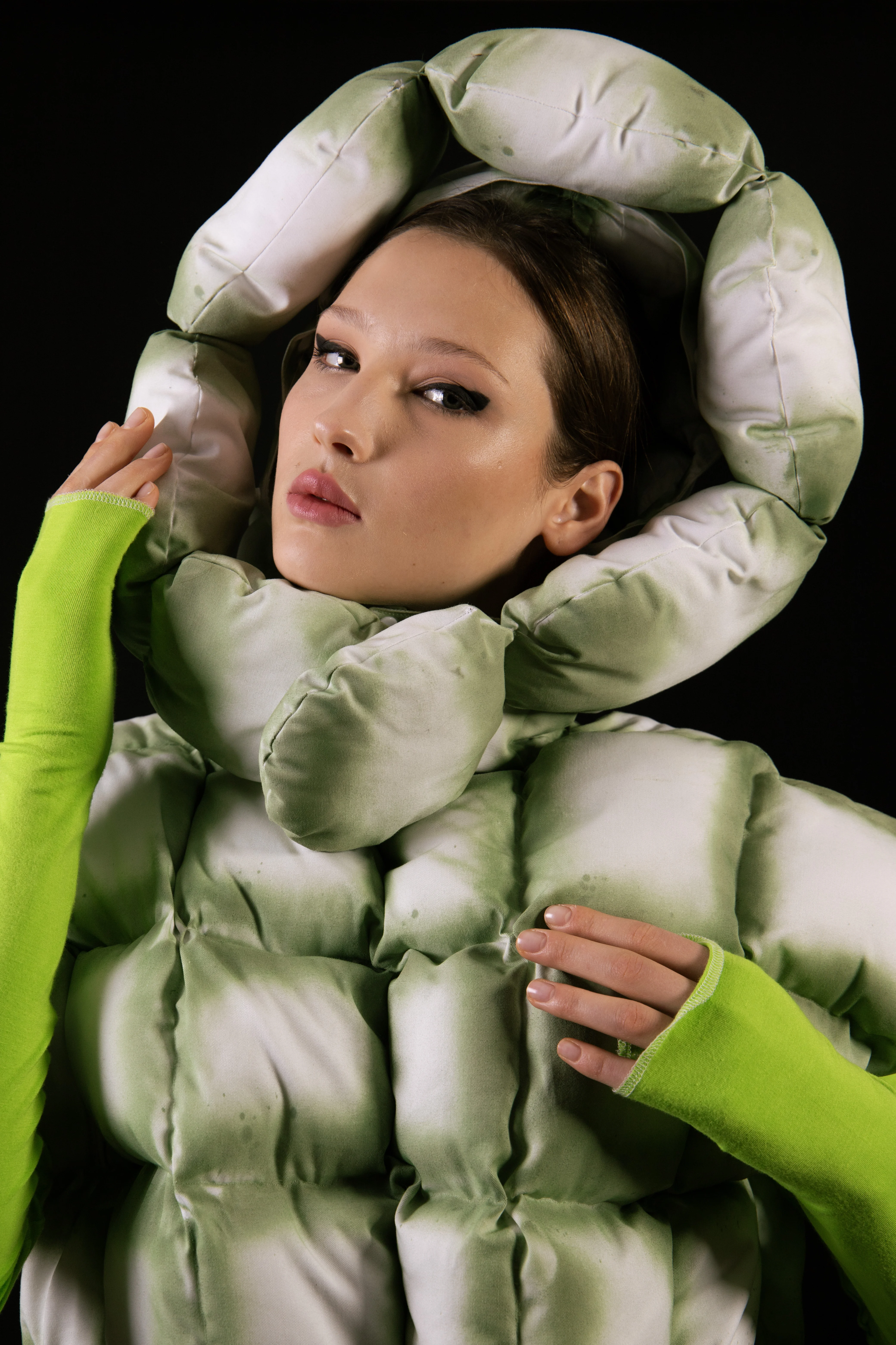 NEON BLOOM — photo 3